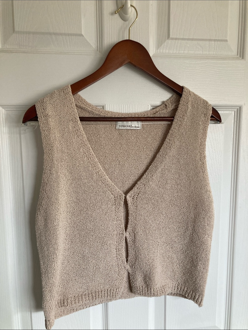 Zenana Outfitters Beige V-Neck Knit Sleeveless Vest